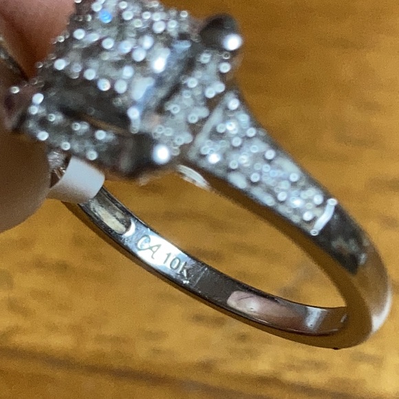 Diamond Engagement/Promise Ring Set - Picture 6 of 7